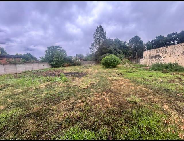 LAND FOR SALE IN POLLAK PARK